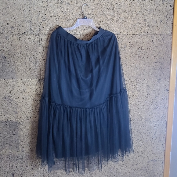 Midi Black skirt - Picture 1 of 5